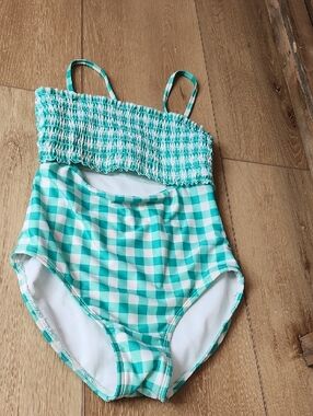 Cat & jack Swimsuit, Girls Large 10/12